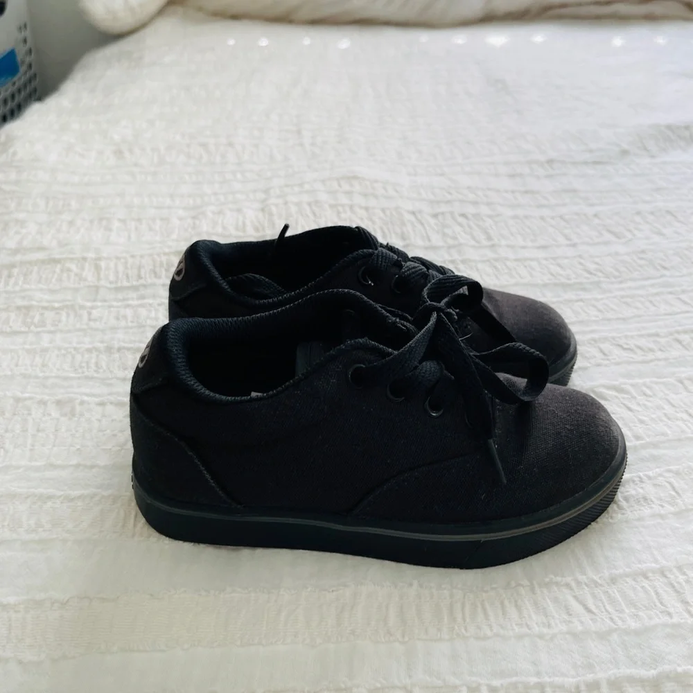 Heelys  Youth Wheeled Shoe unisex